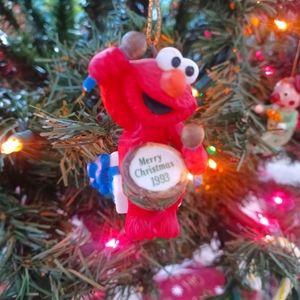 Sesame Workshop Christmas Magic collectable ornament(Elmo)